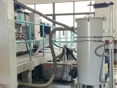 Vacuum pump system